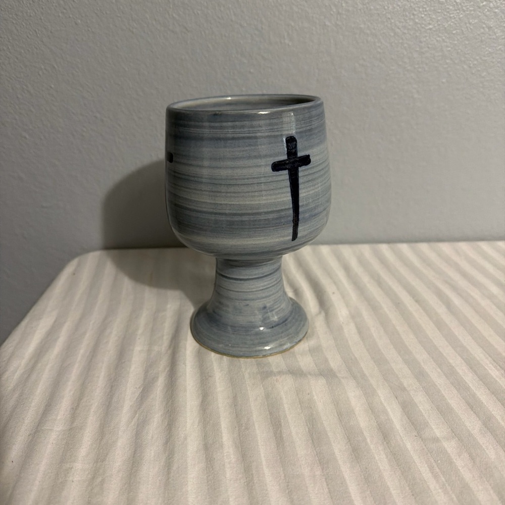 Hand Thrown Blue Vtg Chalice Cross Louisville Pottery Stoneware Chalice Marked - Picture 4 of 11